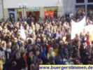 Sonderangebot: Das Wetter ist herrlich und die Stimmung war gut - nur die Akustik des Megaphons war eher miserabel von Pressefoto