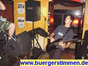 Porth , 2007 © Ist das echtes Rocken vor der Bühne oder echte Ehrfurcht vor dem sexy Knie?