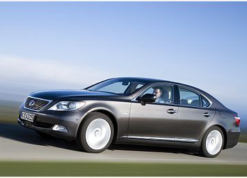 Pressefoto: , 2008 © Lexus LS 460 - in aktuelle Generation ist er auch mit dem bewährten Hybridantrib erhältlich