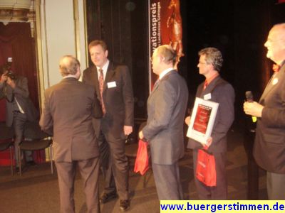 Pressefoto: http://www.buergerstimmen.de/ , 2008 © Sonderpreisurkunden für Miprolab und für IBA für die Transformation von Froschungsergebnissen in Produkte