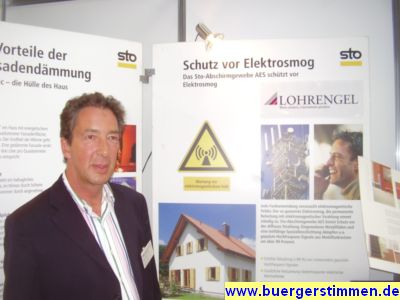 Pressefoto: http://www.buergerstimmen.de/ , 2009 © Die Firma Lorengel wieß auf der Messe auch auf Dammsysteme gegen Elektrosmog hin, die die firma natürlich auch verarbeiten kann.JPG