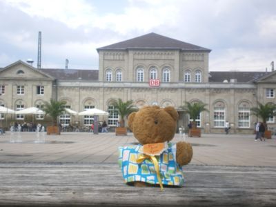Pressefoto: , 2010 © Dieser Teddy wird noch immer vermisst - Wer Hinweise gegebn kann, melde sich bitte bei der Göttinger Polizei.JPG