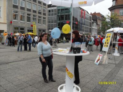 Pressefoto: , 2011 © Interessierte konnten sich beim Internationalen Tag der Ersten-Hilfe am 10.9.11 in Göttingen über den ASB informieren